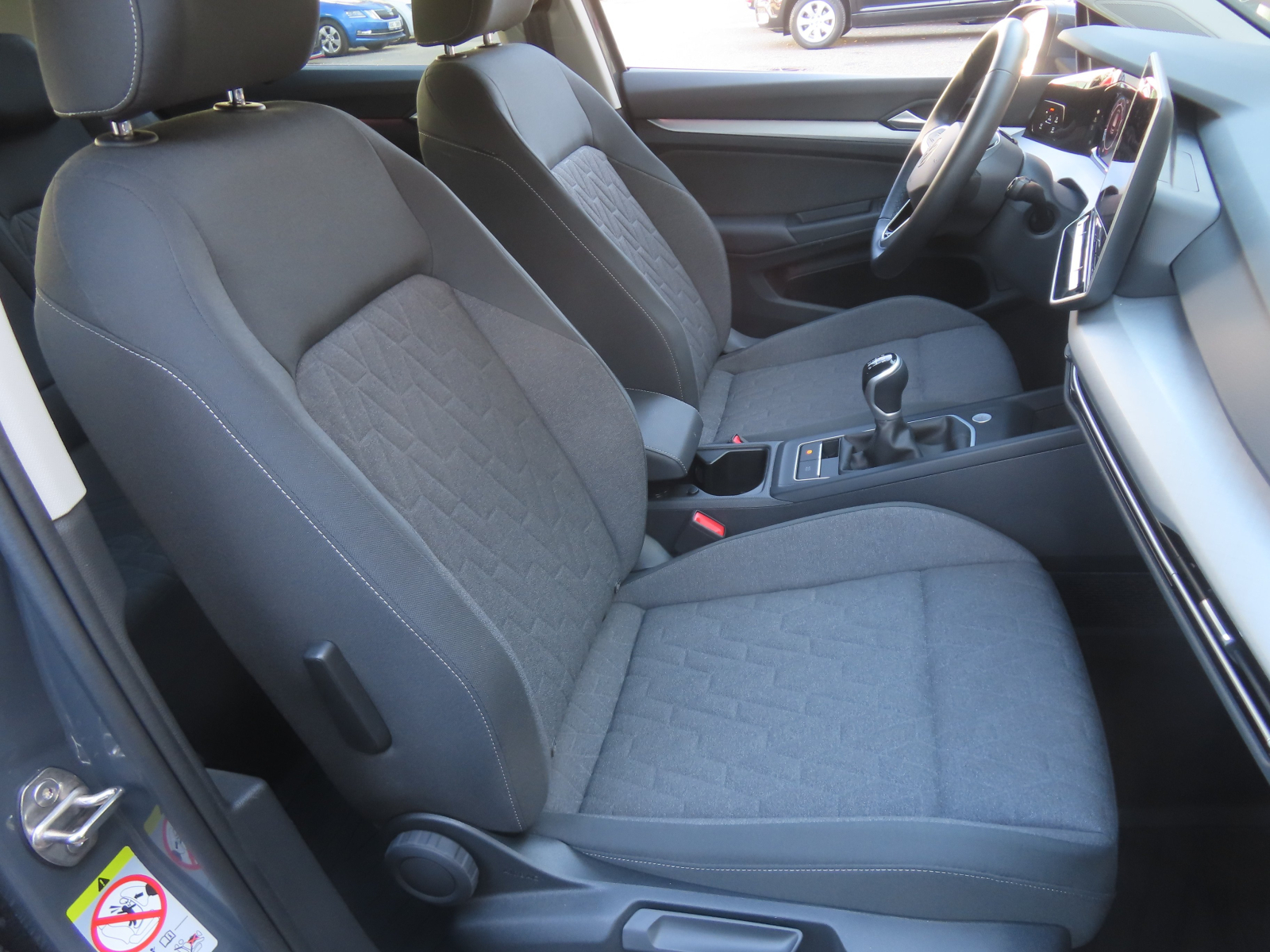 Volkswagen Golf - 2024
