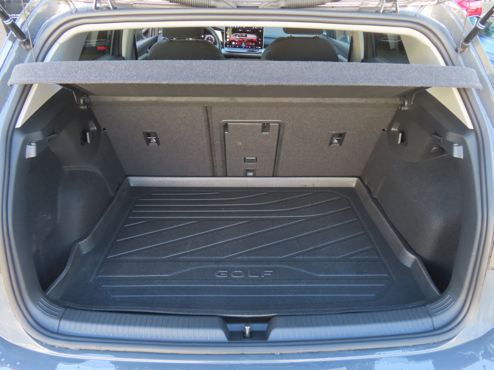 Volkswagen Golf - 2024