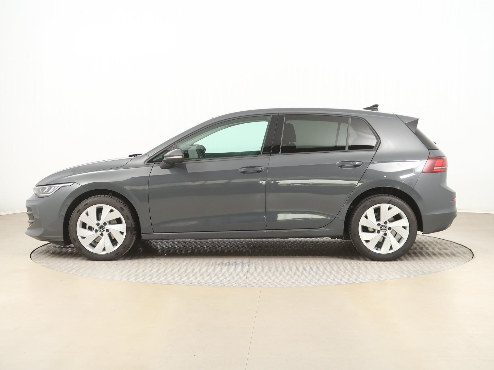 Volkswagen Golf - 2024