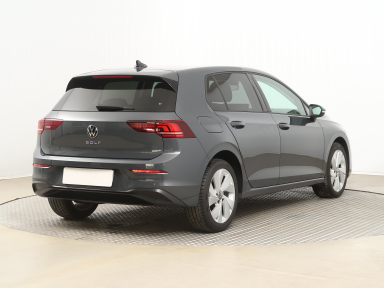 Volkswagen Golf - 2024