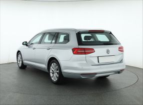 Volkswagen Passat - 2015