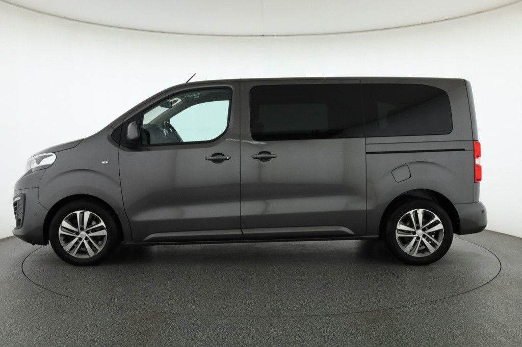 Peugeot Traveller