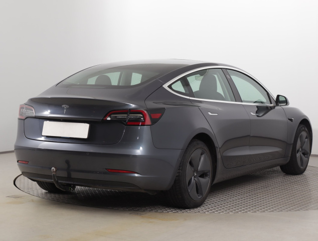 Tesla Model 3 Std Range Plus 52kWh