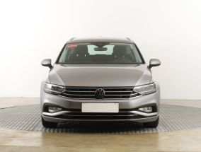 Volkswagen Passat - 2022