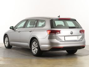 Volkswagen Passat - 2022