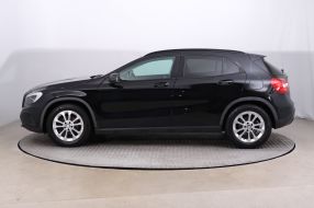 Mercedes-Benz GLA - 2016