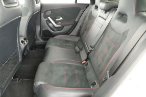 Mercedes-Benz CLA - 2021