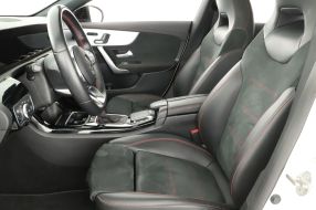 Mercedes-Benz CLA - 2021