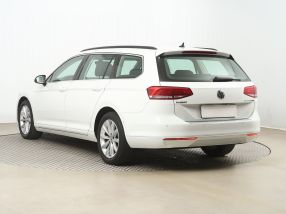 Volkswagen Passat - 2016