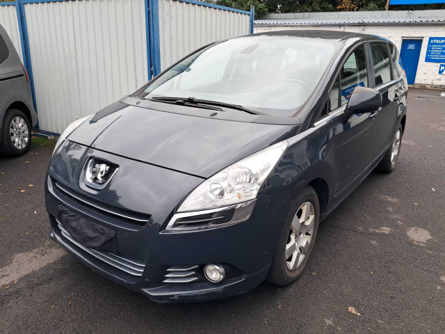 Peugeot 5008 2011