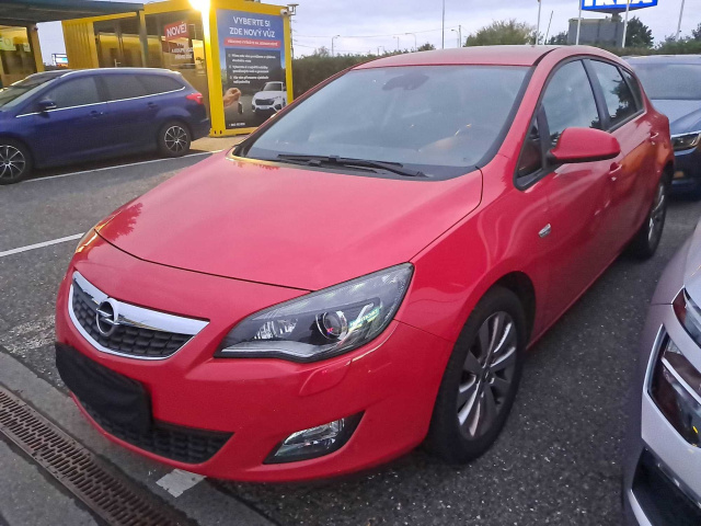 Opel Astra 2011