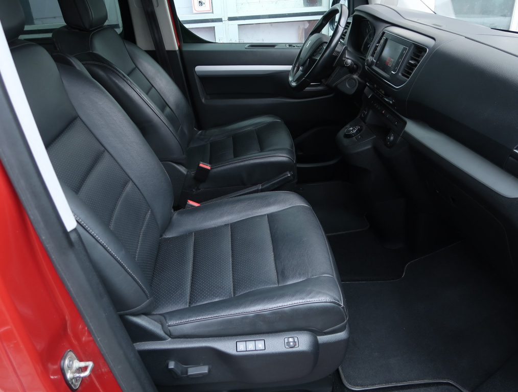 Peugeot Traveller