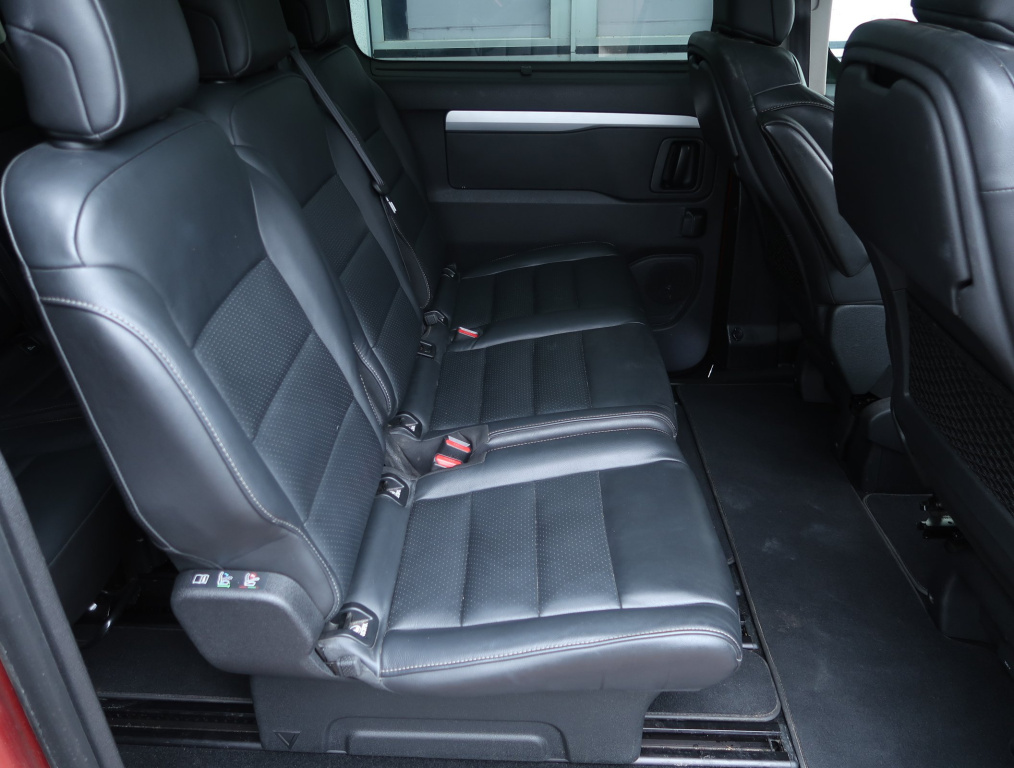 Peugeot Traveller