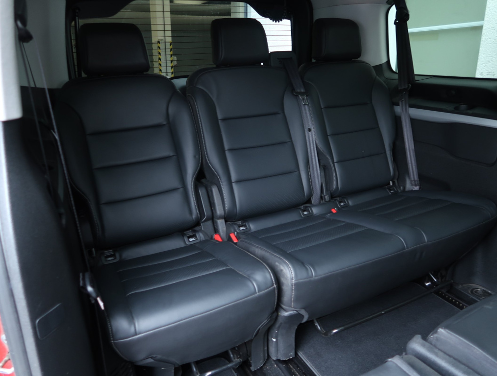 Peugeot Traveller