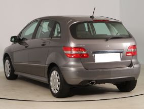 Mercedes-Benz B - 2011