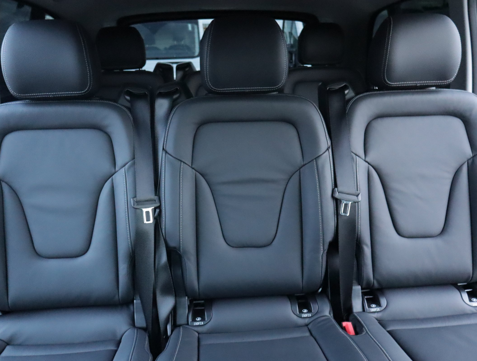 Mercedes-Benz V - 2024