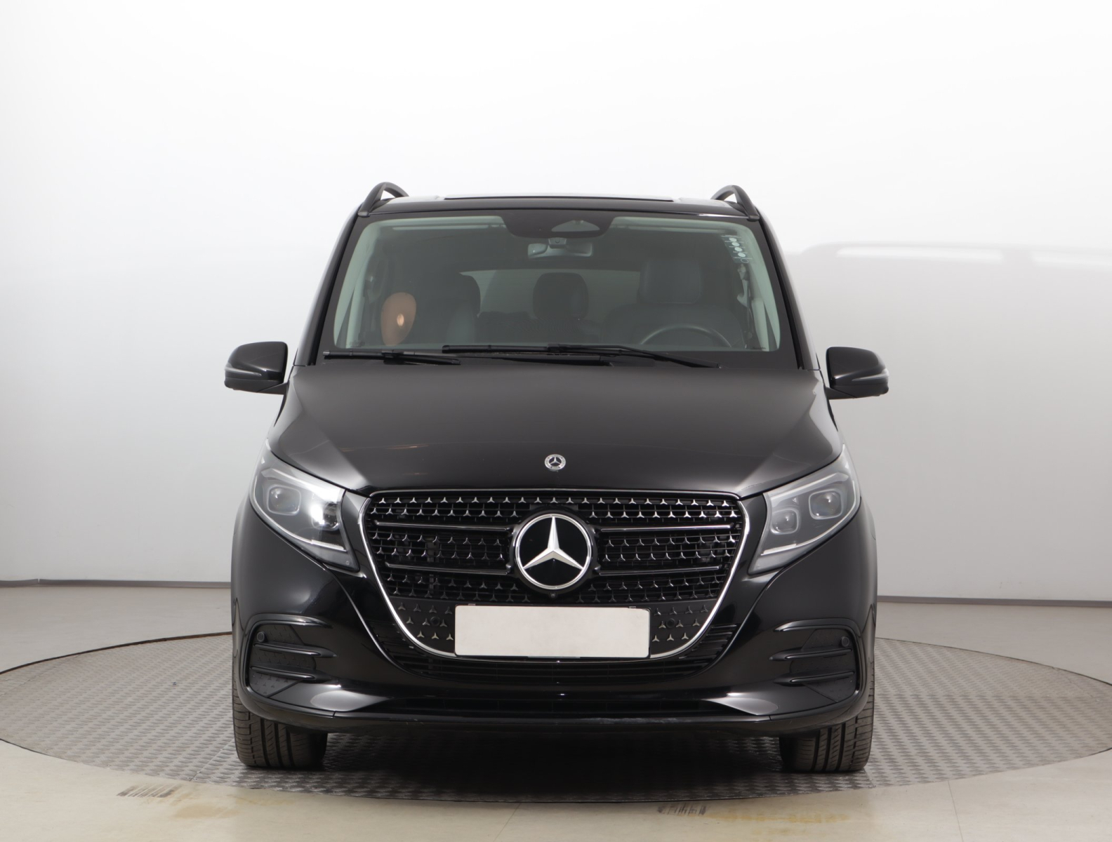 Mercedes-Benz V - 2024