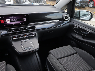 Mercedes - Benz V - 2025