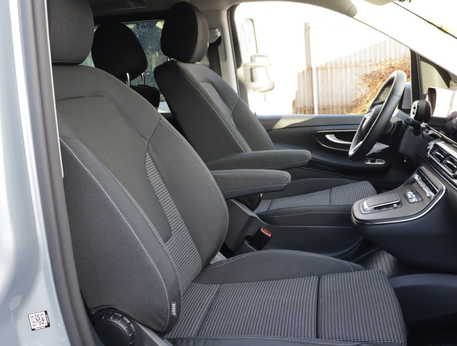 Mercedes-Benz V - 2025