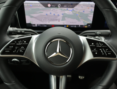 Mercedes-Benz V - 2025