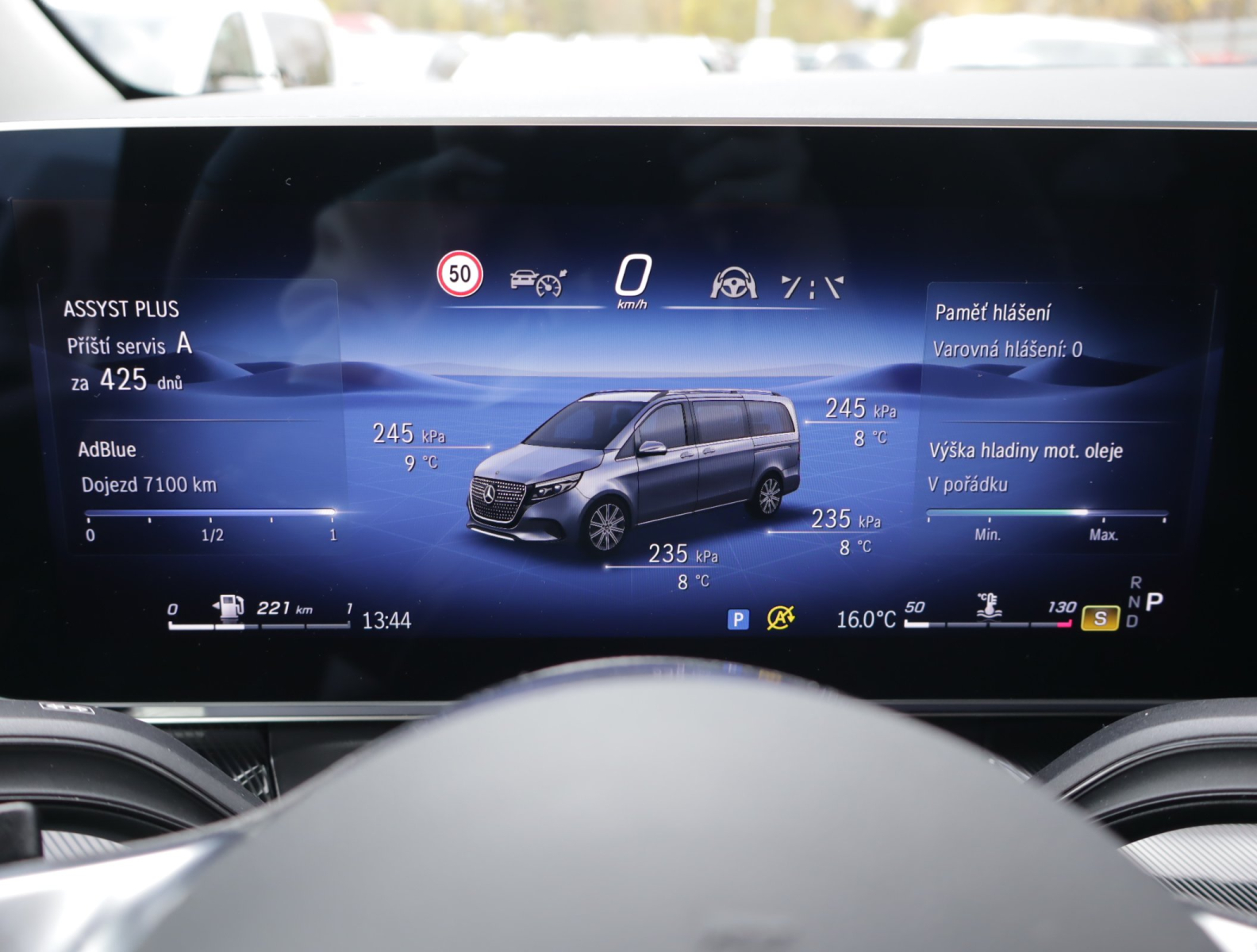 Mercedes-Benz V - 2025