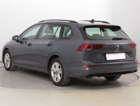 Volkswagen Golf - 2021