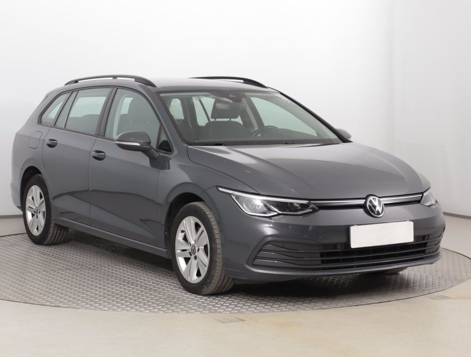 Volkswagen Golf - 2021