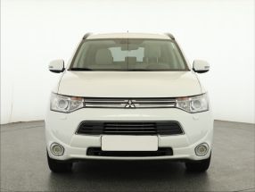 Mitsubishi Outlander - 2014
