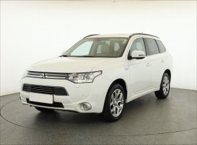 Mitsubishi Outlander - 2014