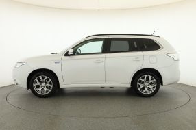 Mitsubishi Outlander - 2014