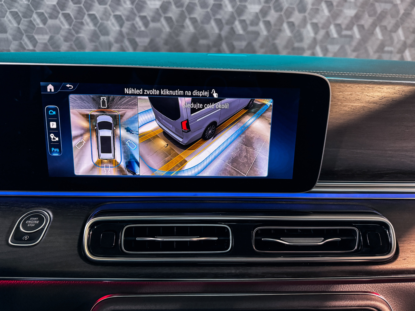 Mercedes-Benz V - 2024