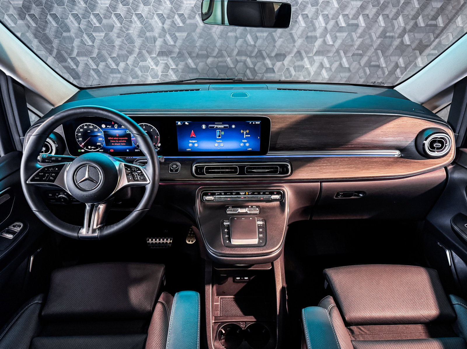 Mercedes-Benz V - 2024