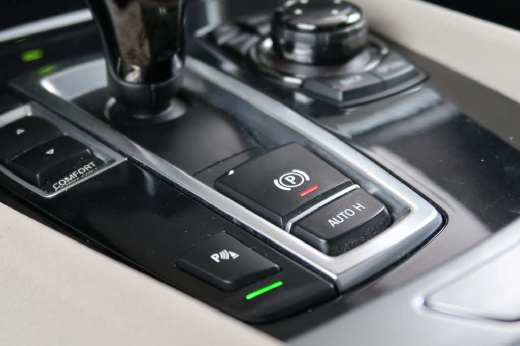 BMW 5GT