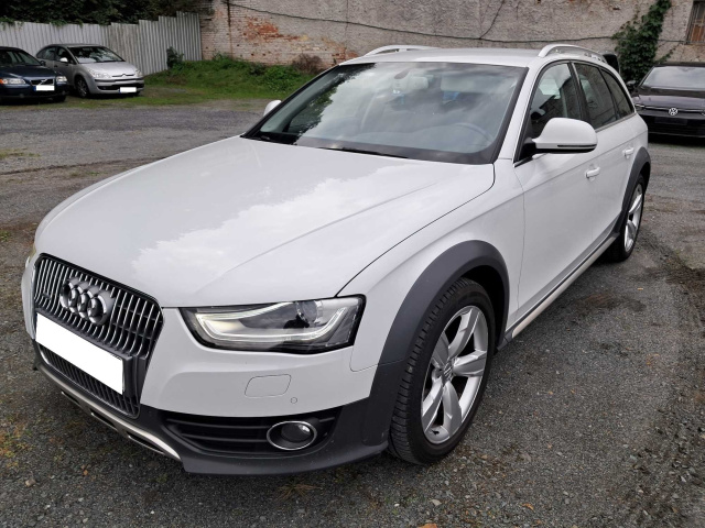 Audi A4 Allroad 2015