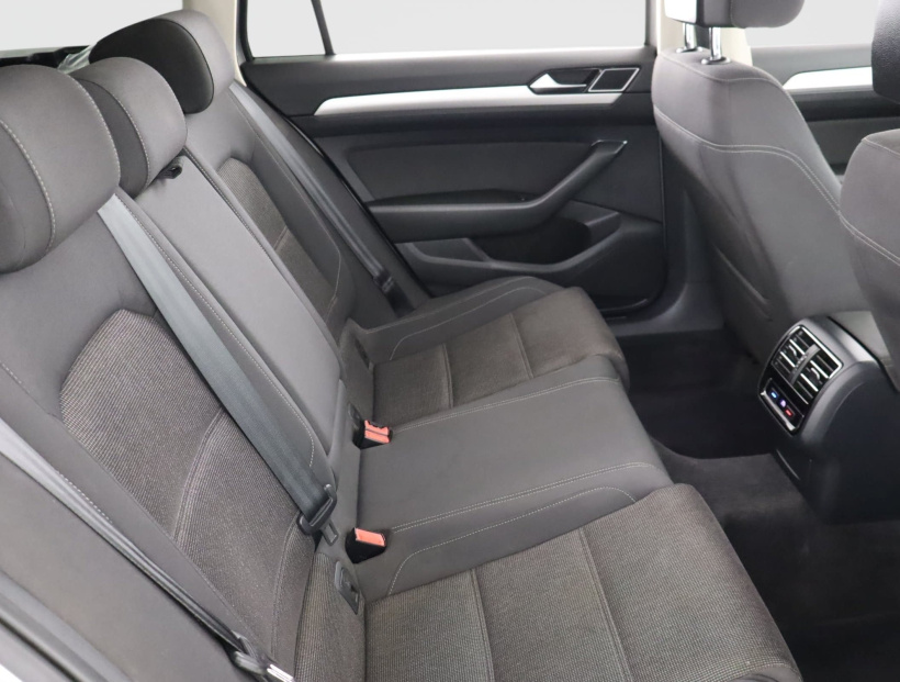 Volkswagen Passat, 2015