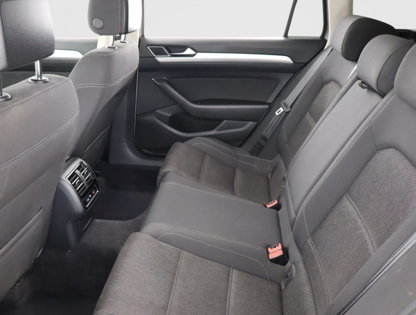 Volkswagen Passat, 2015