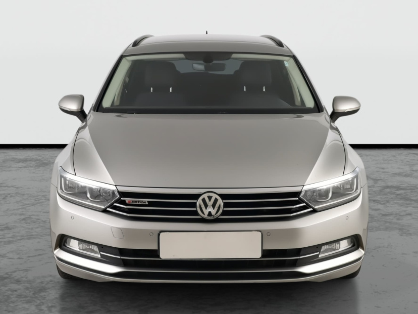 Volkswagen Passat, 2015