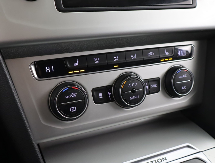 Volkswagen Passat, 2015