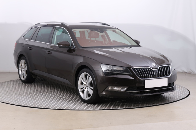 Škoda Superb 2016