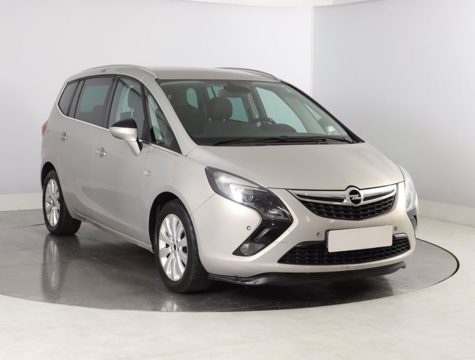 Opel Zafira Tourer - 2012