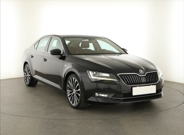 Škoda Superb 2016