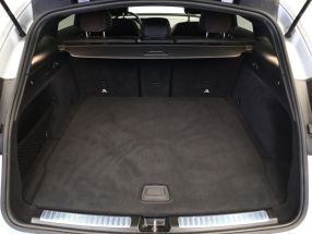 Mercedes-Benz EQC - 2021