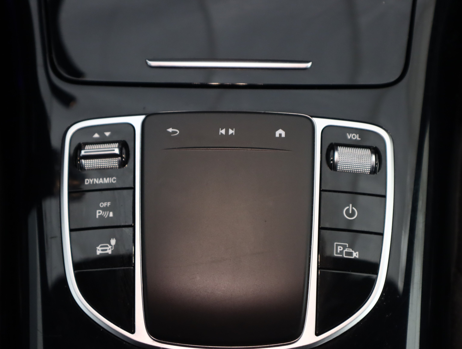 Mercedes-Benz EQC - 2021