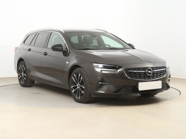 Opel Insignia 2022