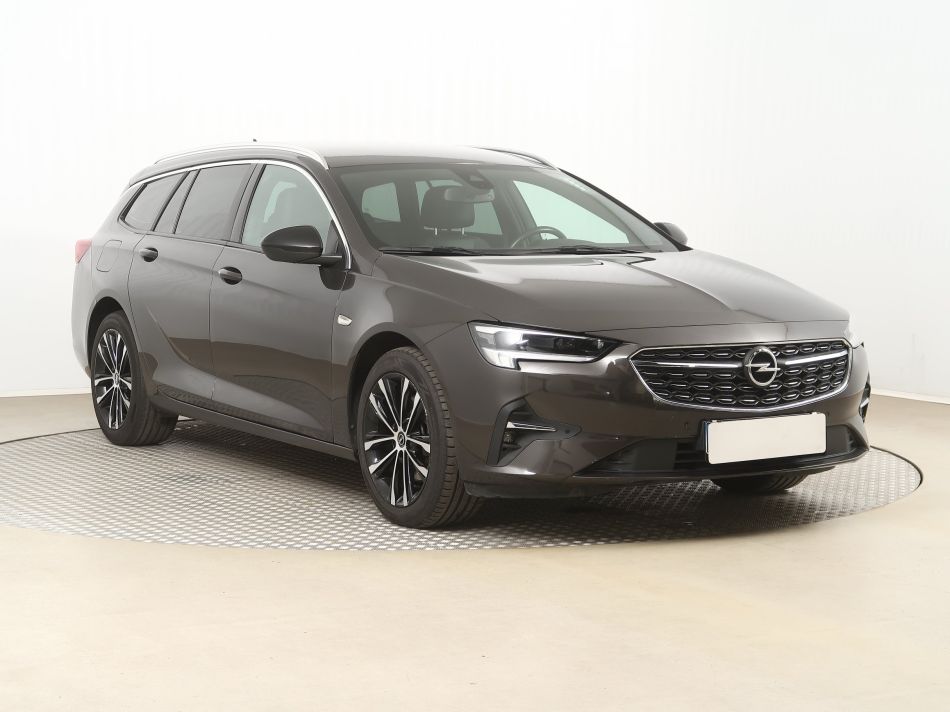Opel Insignia - 2022