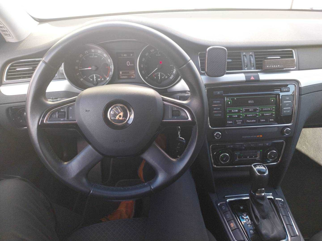 Škoda Superb