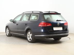Volkswagen Passat - 2012