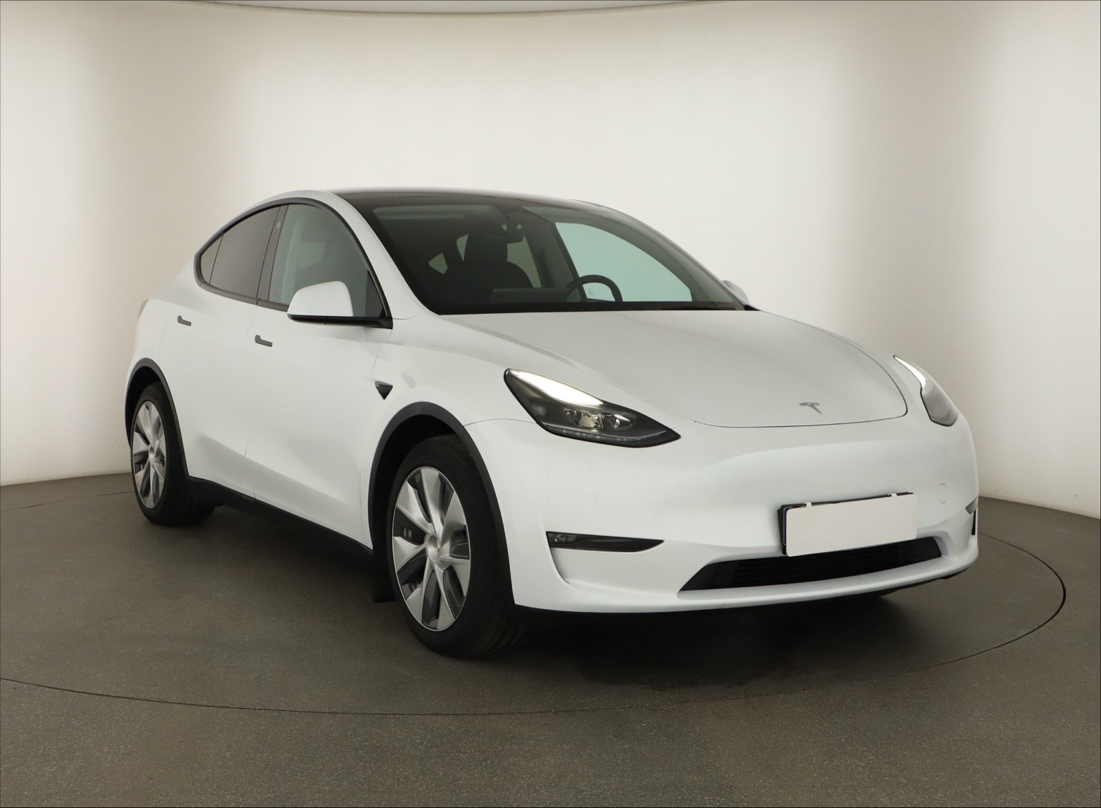 Tesla Model Y - 2023