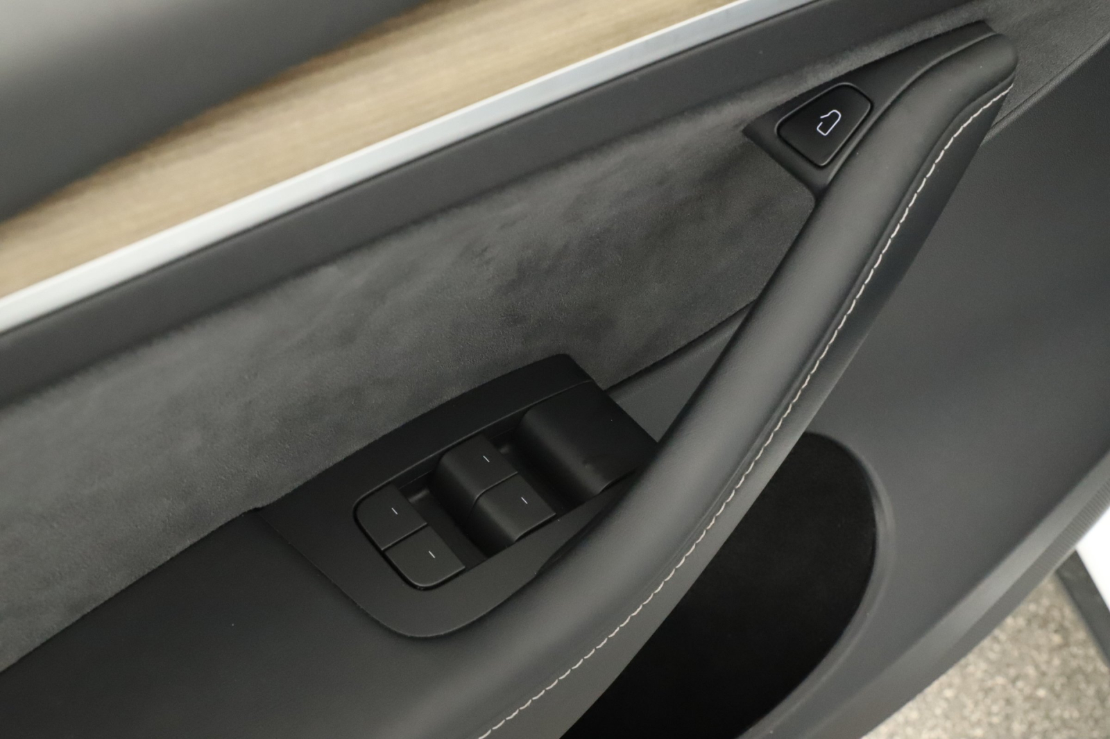 Tesla Model Y - 2023