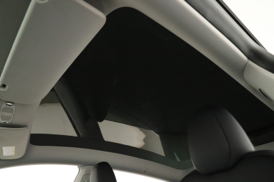 Tesla Model Y - 2023